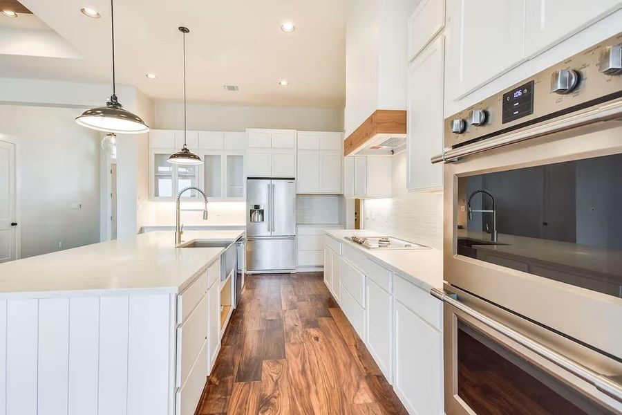 Furnished interior view inside a new home in , Tomball (Image 5).