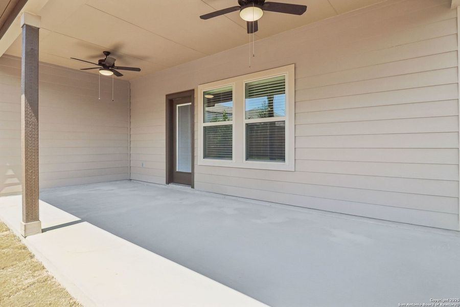 Image 43 of a home in Fox Falls.