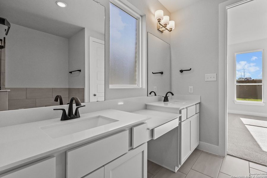 Furnished interior view inside a new home in Mayfair 50', New Braunfels (Image 16).