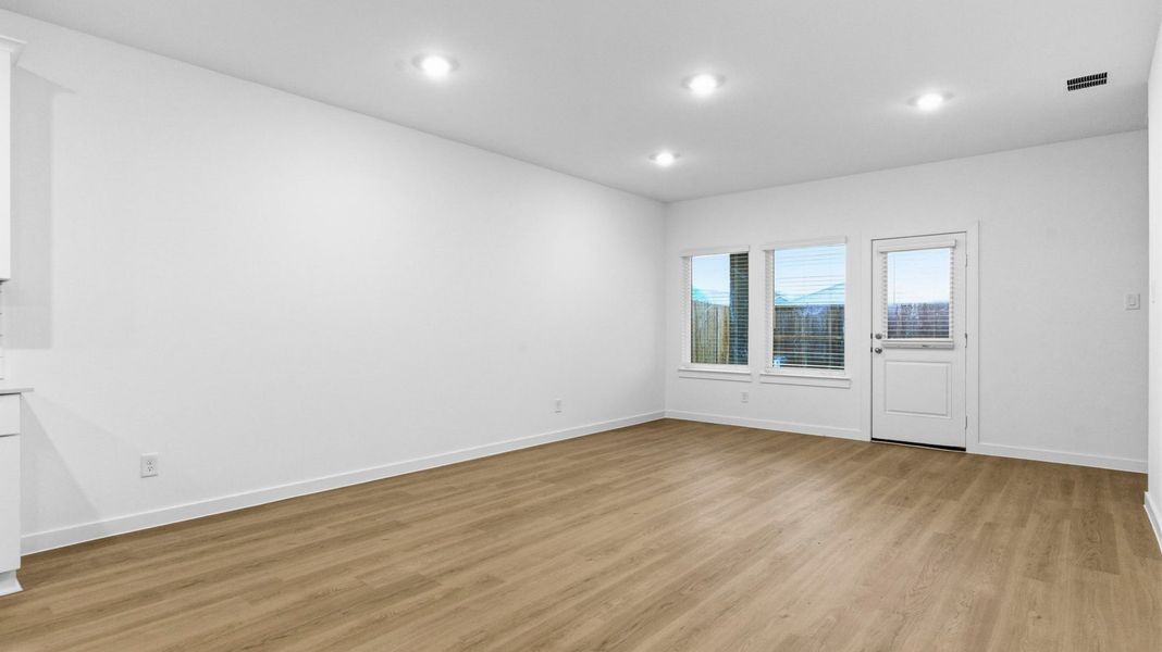 Spacious, unfurnished interior of a new home in Lakes at Westland Ranch, League City (Image 22).