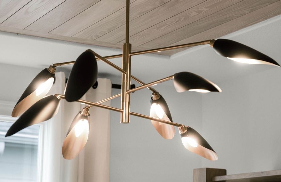 Representative interior finishes for a home built from the Mystique by Del Webb in Del Webb New Braunfels at Veramendi, New Braunfels (Image 61).