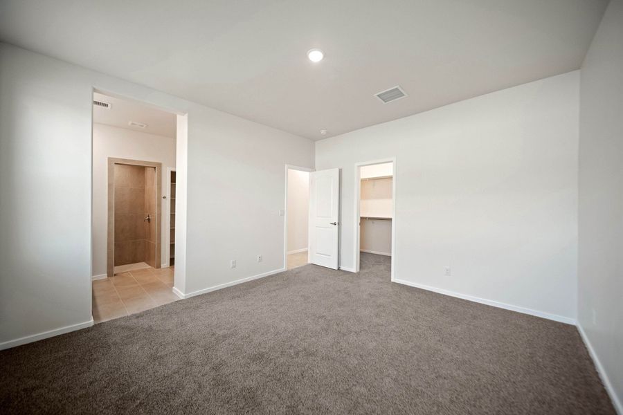 Representative unfurnished interior of a home built from the Aguirre by Hakes Brothers in Summer Sky North, El Paso (Image 12).