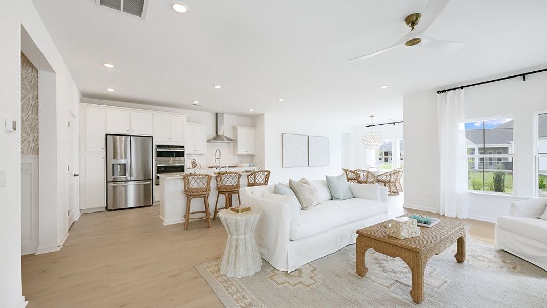 2225 Avery Family 1of3 F1 9 19 25