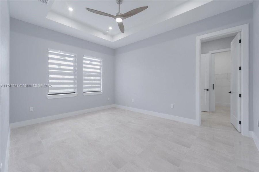Spacious, unfurnished interior of a new home in , Lehigh Acres (Image 30).