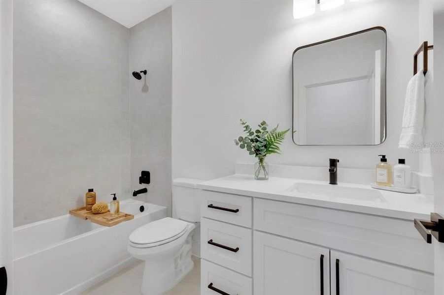 Furnished interior view inside a new home in , Orlando (Image 17).