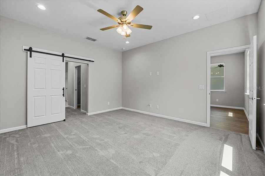 Spacious, unfurnished interior of a new home in , Mulberry (Image 27).