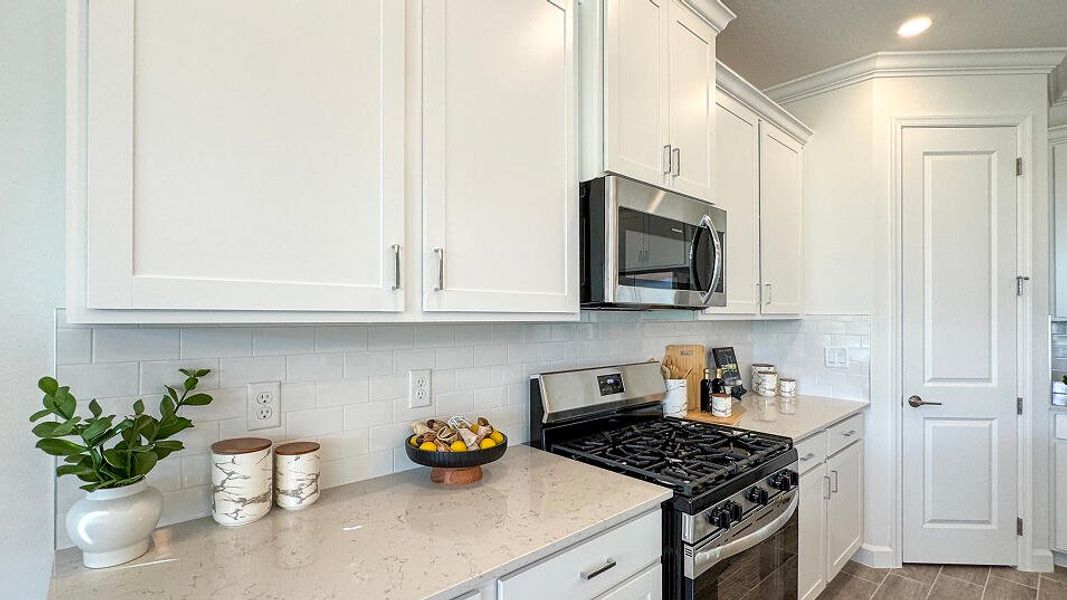 _pic_periwinkle_kitchen_3of4_f1[1]