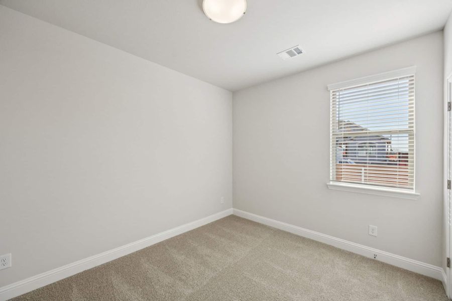 Spacious, unfurnished interior of a new home in Heartland, Heartland (Image 17).