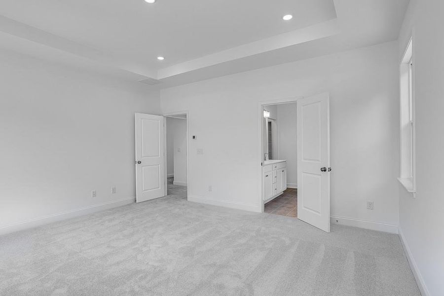 Spacious, unfurnished interior of a new home in Auburn Glen, Dacula (Image 18).
