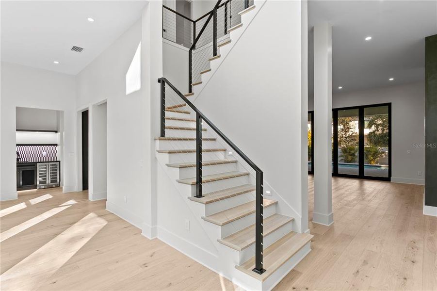 Spacious, unfurnished interior of a new home in , Tampa (Image 23).