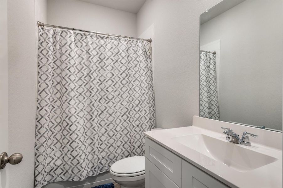 Furnished interior view inside a new home in Terra Trace, Fort Worth (Image 27). Furnished interior view inside a new home in Terra Trace, Fort Worth (Image 27).