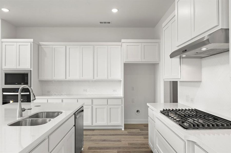 12. 616 Carlow - Kitchen (3)