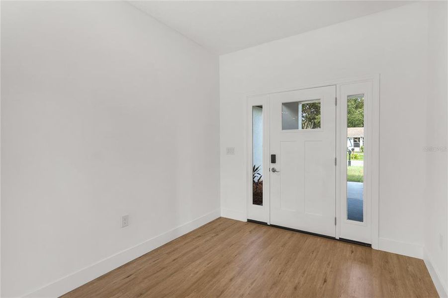 Spacious, unfurnished interior of a new home in , Palm Bay (Image 35).