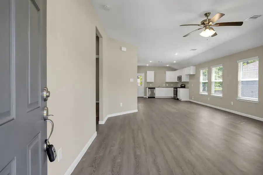 Spacious, unfurnished interior of a new home in , Cleveland (Image 11).