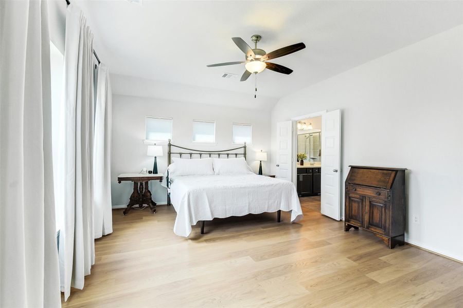 Furnished interior view inside a new home in Bridgeland Creekland Village, Cypress (Image 17). Furnished interior view inside a new home in Bridgeland Creekland Village, Cypress (Image 17).