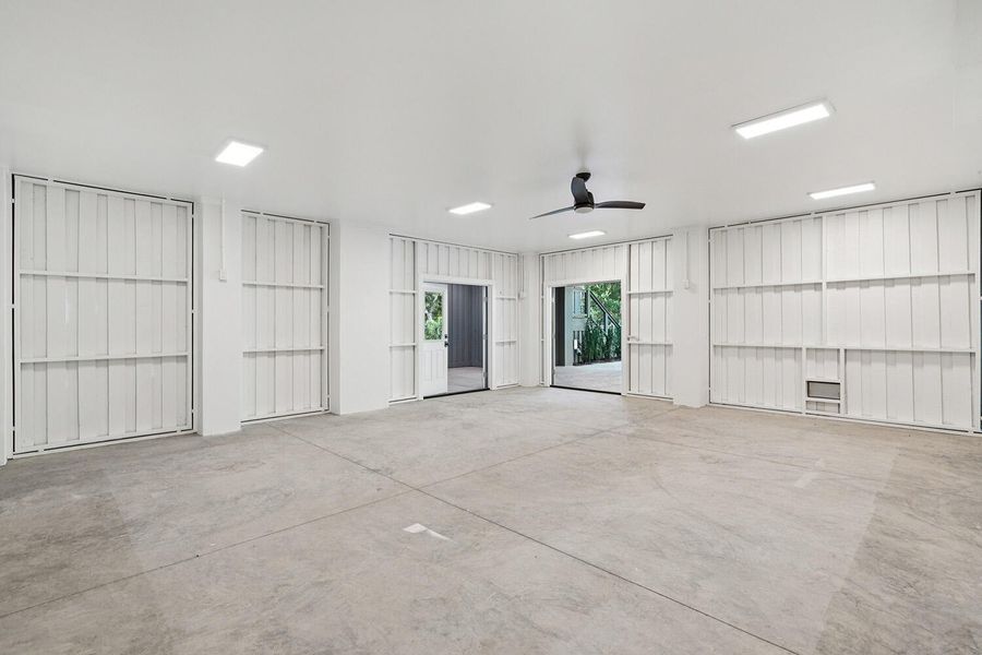 Spacious, unfurnished interior of a new home in , Johns Island (Image 34).
