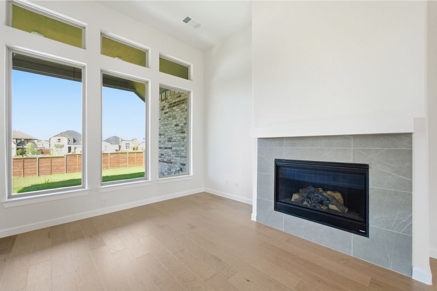 Spacious, unfurnished interior of a new home in Solterra, Mesquite (Image 28). Spacious, unfurnished interior of a new home in Solterra, Mesquite (Image 28).