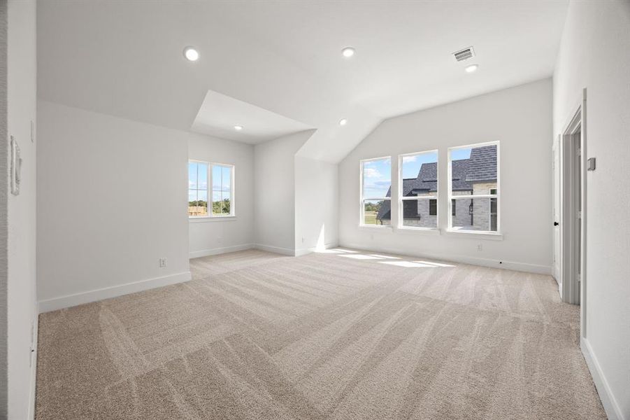 Spacious, unfurnished interior of a new home in Chatham Reserve, Providence Village (Image 22).