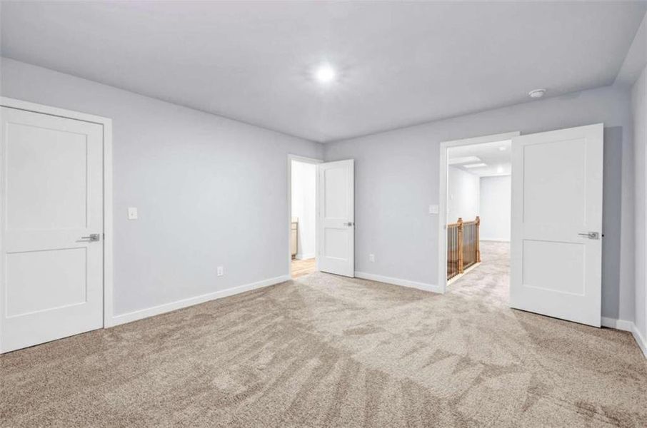 Spacious, unfurnished interior of a new home in Palmetto Oaks Phase III, Palmetto (Image 27). Spacious, unfurnished interior of a new home in Palmetto Oaks Phase III, Palmetto (Image 27).