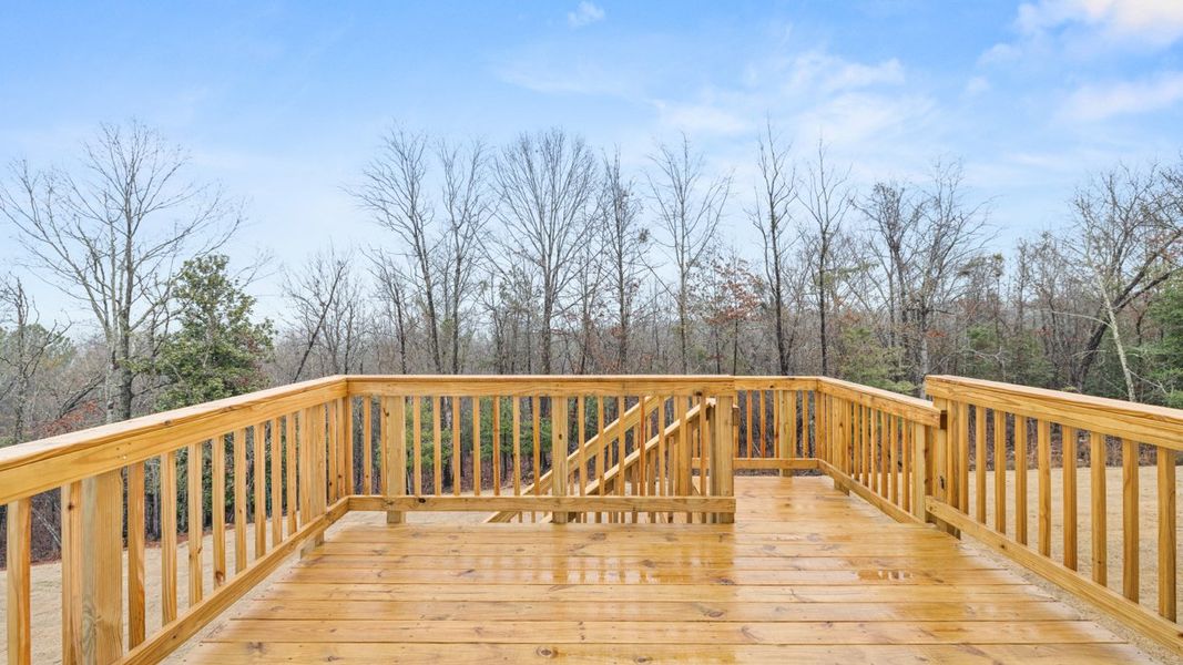 Exterior details and patio area of a home in Captain's Corner, Grovetown (Image 3).