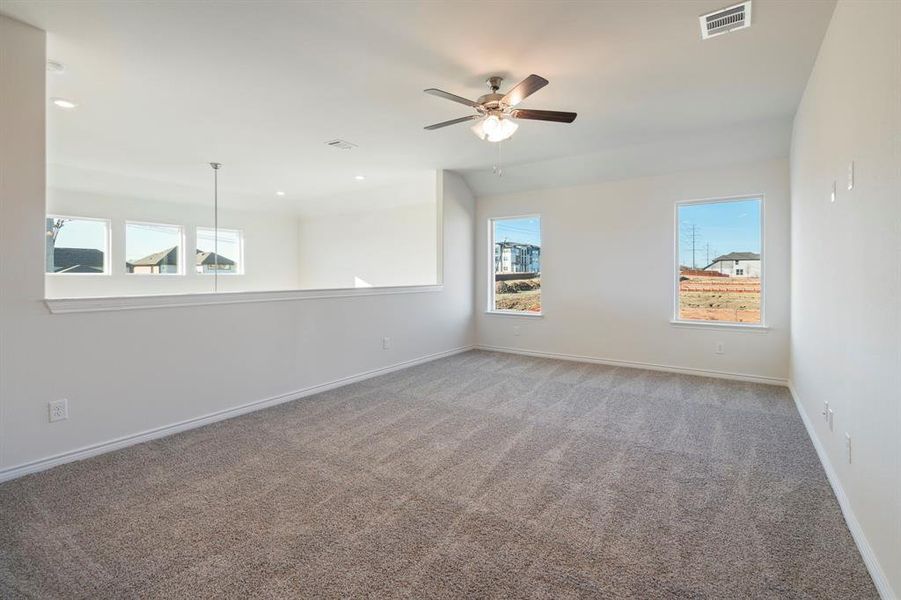 Spacious, unfurnished interior of a new home in The Preserve at Forum, Grand Prairie (Image 10).