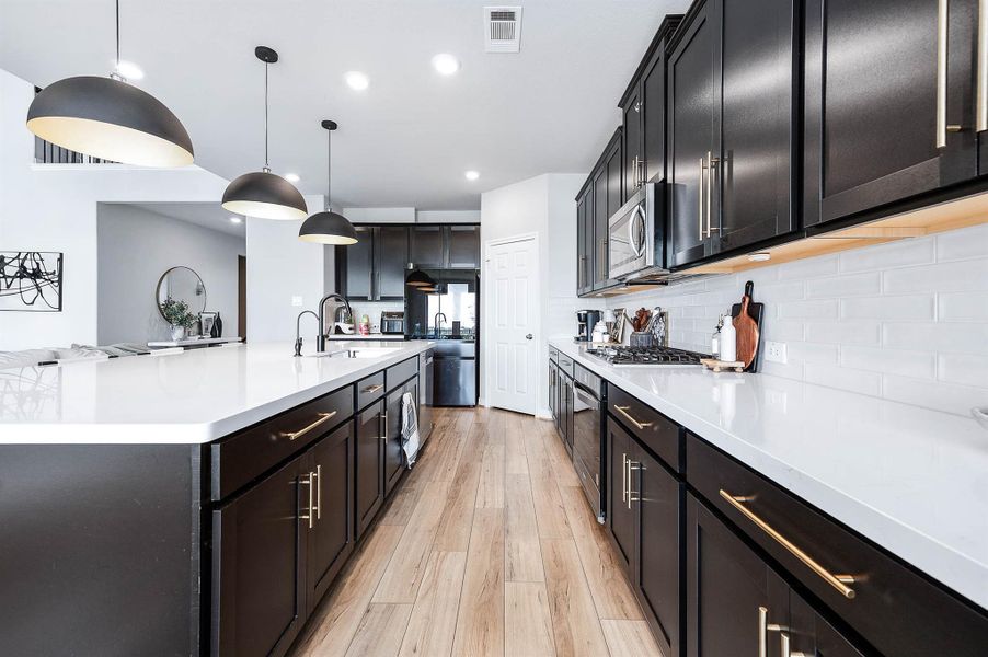 Furnished interior view inside a new home in Sunterra 60ft, Katy (Image 29). Furnished interior view inside a new home in Sunterra 60ft, Katy (Image 29).