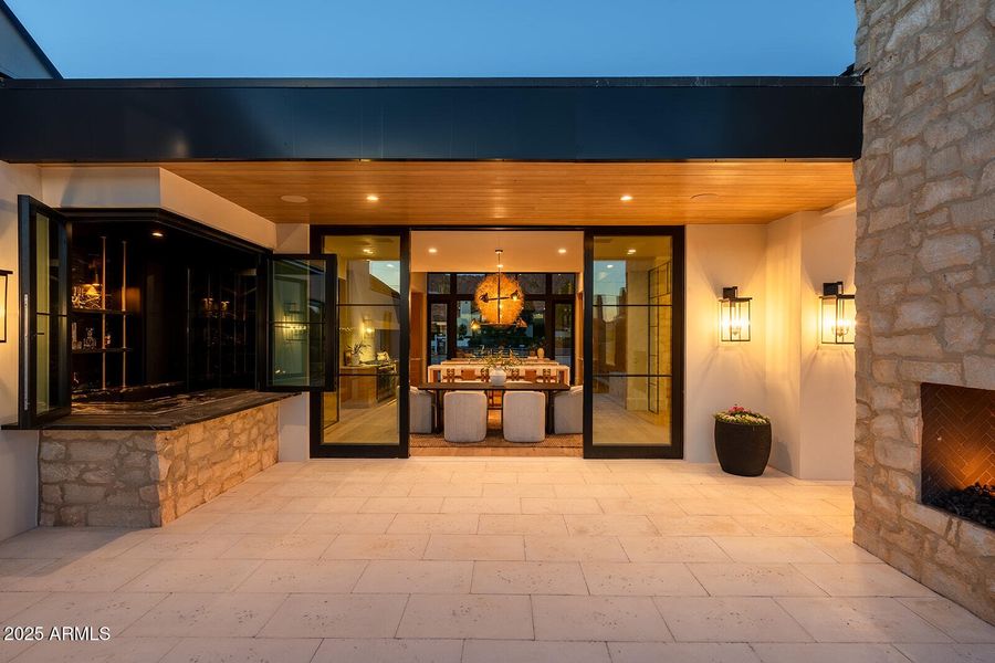 Outdoor Living/ Bar Outdoor Living/ Bar