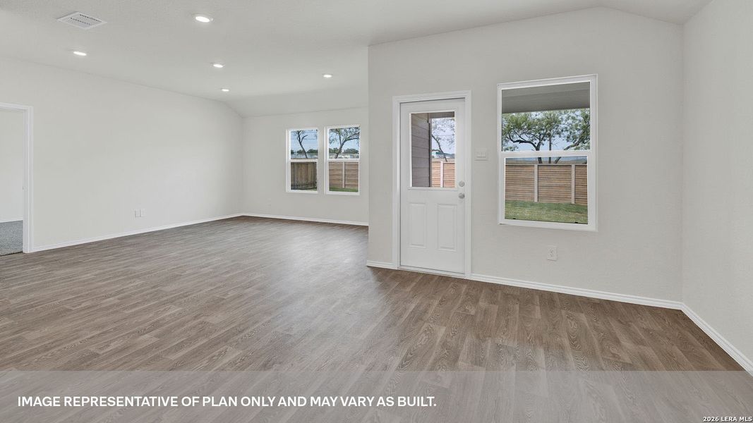 Spacious, unfurnished interior of a new home in Arroyo Ranch, Seguin (Image 21). Spacious, unfurnished interior of a new home in Arroyo Ranch, Seguin (Image 21).