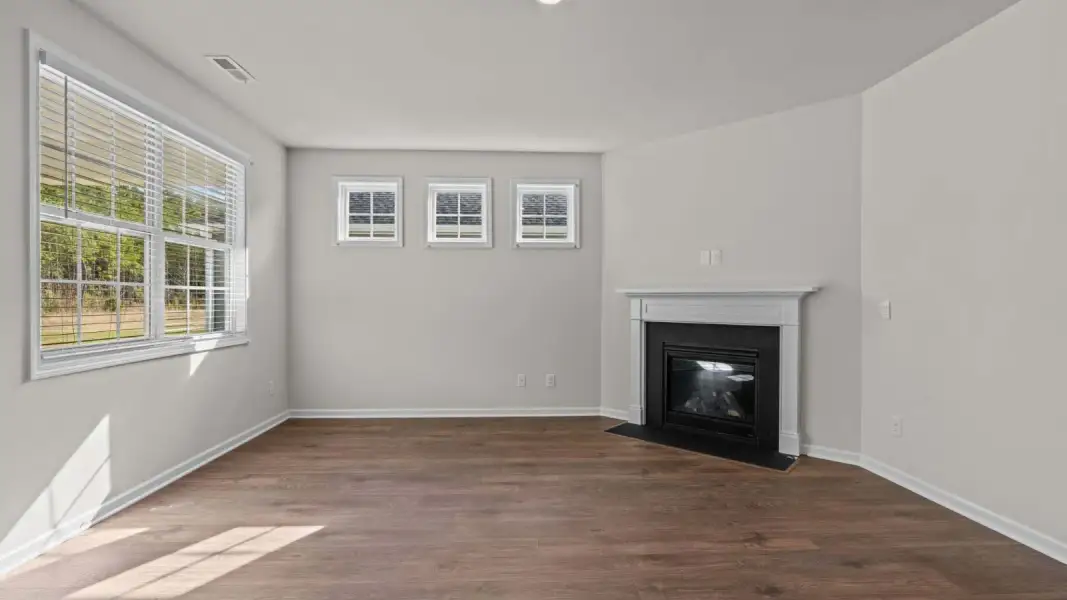 Spacious, unfurnished interior of a new home in Chambray, New Bern (Image 19). Spacious, unfurnished interior of a new home in Chambray, New Bern (Image 19).