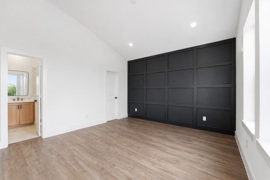 Spacious, unfurnished interior of a new home in , Houston (Image 18).