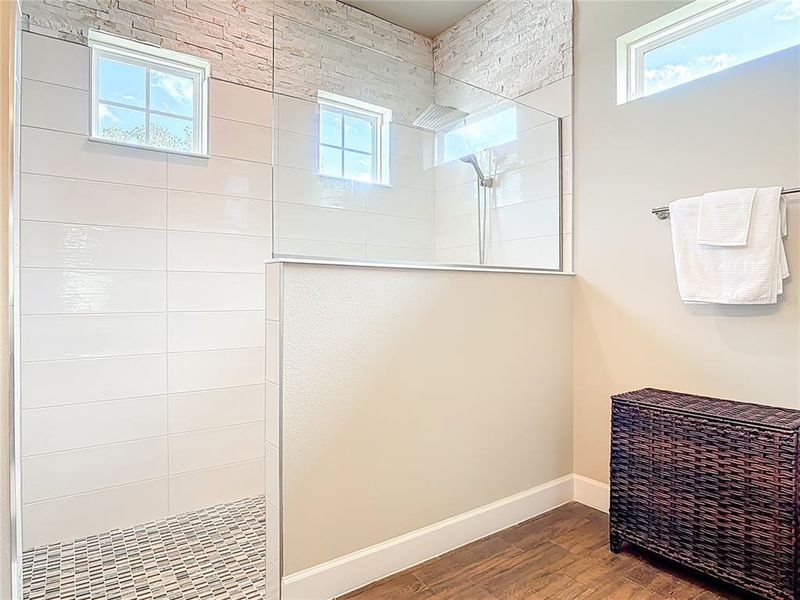 Spacious, unfurnished interior of a new home in , Ormond Beach (Image 18).