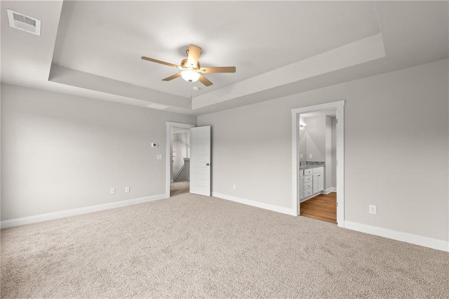 Spacious, unfurnished interior of a new home in , Hartwell (Image 21). Spacious, unfurnished interior of a new home in , Hartwell (Image 21).