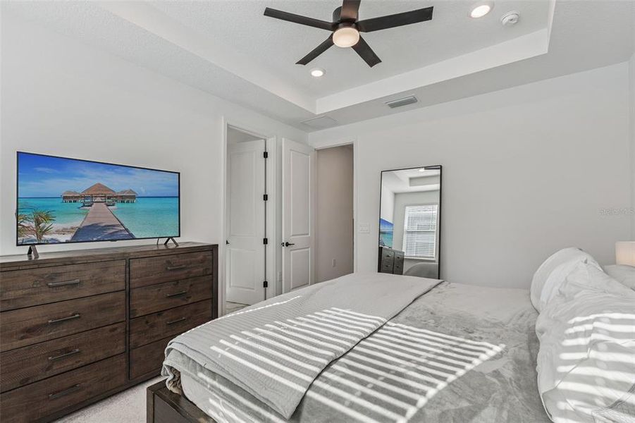 Furnished interior view inside a new home in , Winter Garden (Image 39).