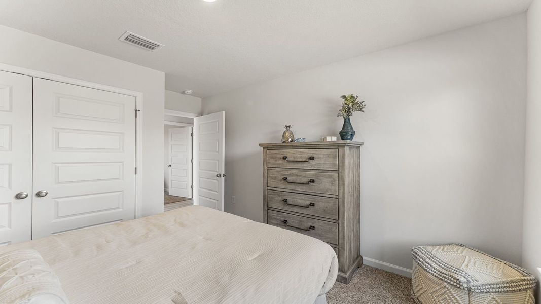 Representative furnished interior of a home built from the Callaway by D.R. Horton in Sunny Hills, Chipley (Image 16).