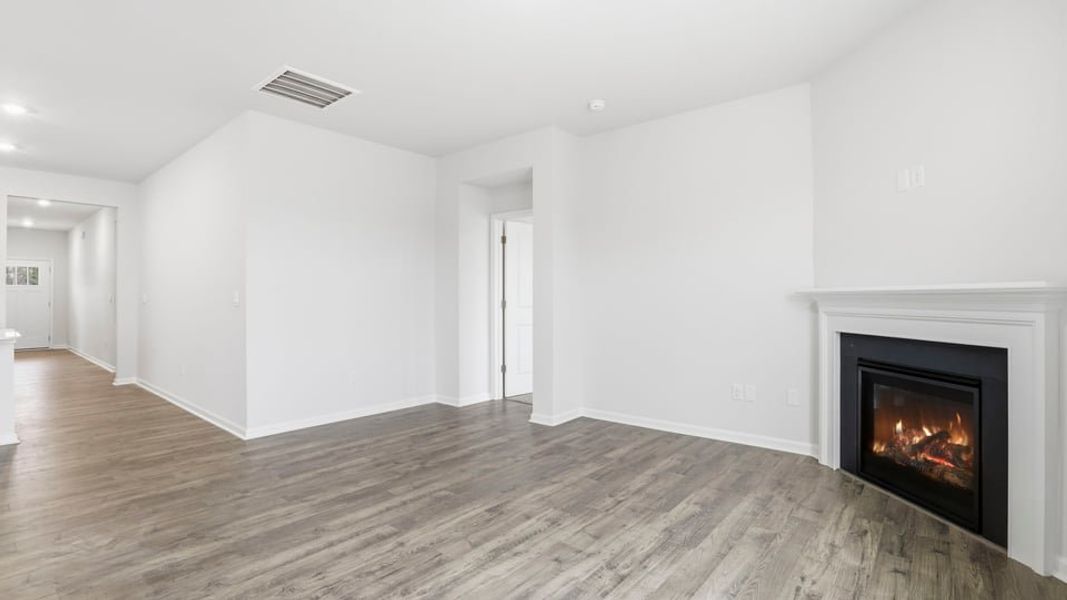 Spacious, unfurnished interior of a new home in Waverly Station, Greenwood (Image 16).