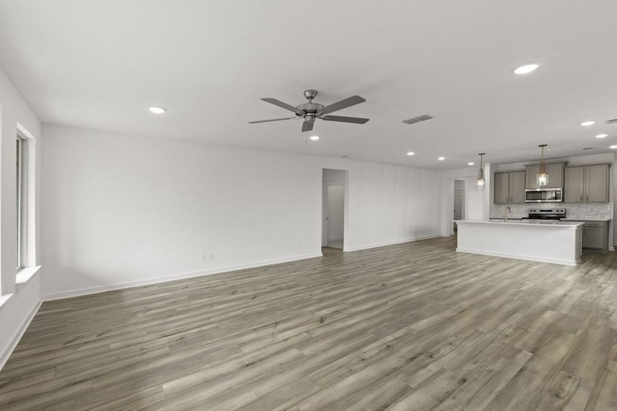 Representative unfurnished interior of a home built from the Olive III Katy Lakes 50s by Brohn Homes in Katy Lakes, Katy (Image 12).