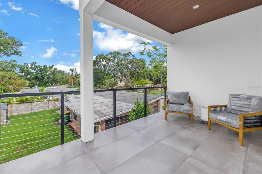 Exterior details and patio area of a home in , Sarasota (Image 3).