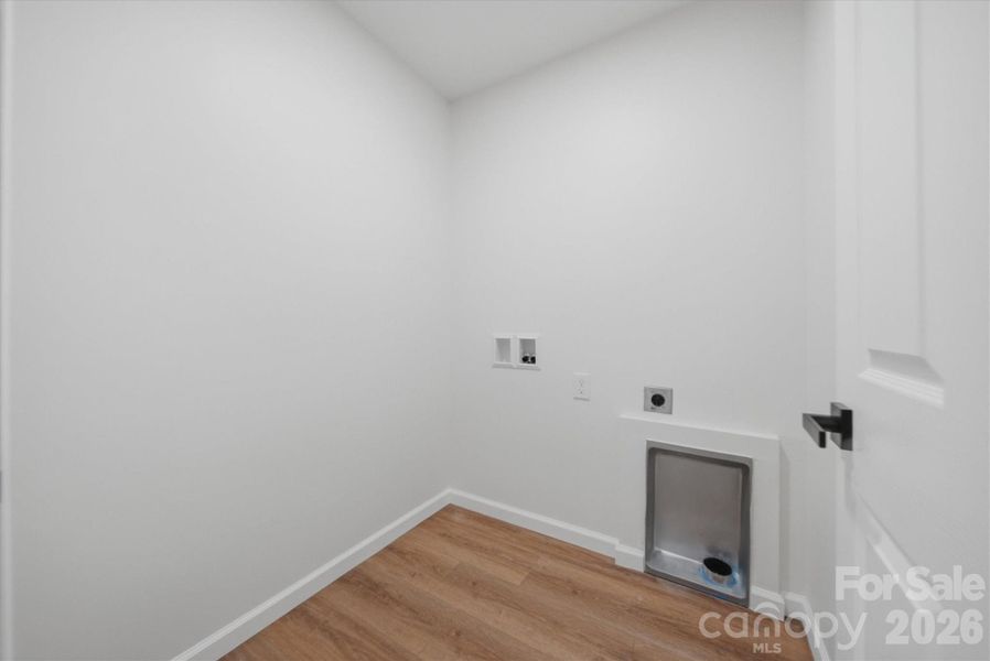 Spacious, unfurnished interior of a new home in , Hickory (Image 33). Spacious, unfurnished interior of a new home in , Hickory (Image 33).