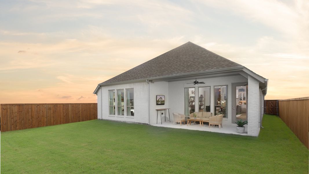 Front exterior of a new home in Devonshire - Reserve 50', Forney, TX, highlighting curb appeal (Image 2). Front exterior of a new home in Devonshire - Reserve 50', Forney, TX, highlighting curb appeal (Image 2).