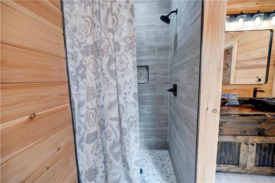 Close-up of interior finishes inside a home in , Ranger (Image 24).