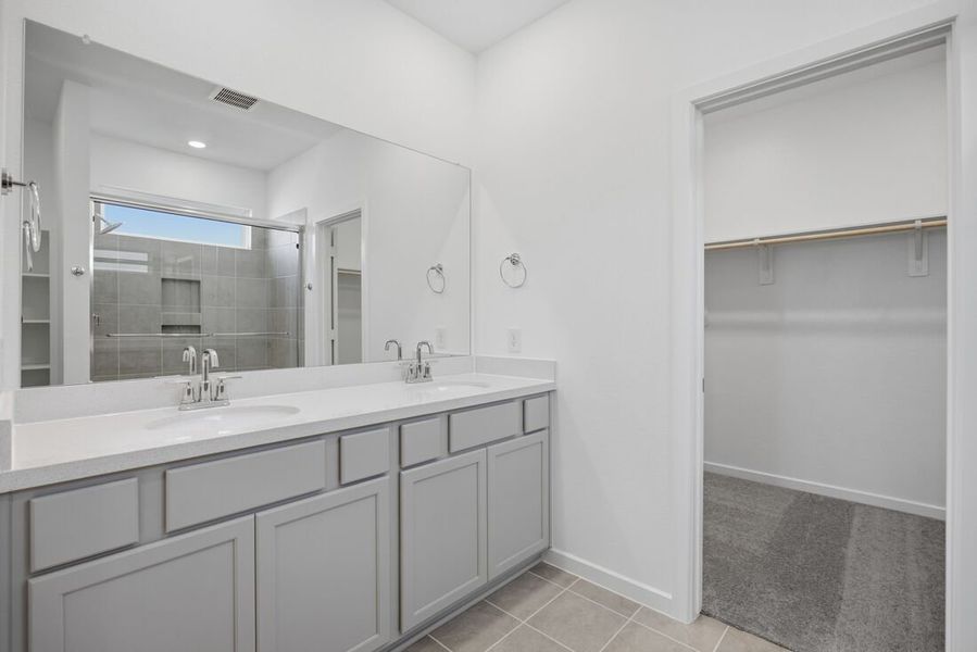 Furnished interior view inside a new home in Raburn Reserve 50s, Tomball (Image 5).