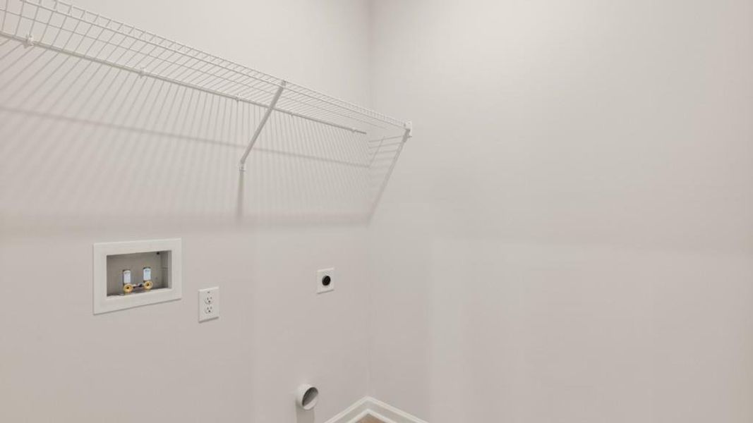 Spacious, unfurnished interior of a new home in South Wind, Union City (Image 29).