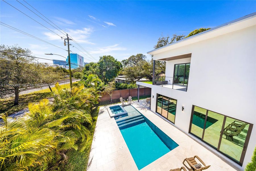 Exterior details and patio area of a home in , Miami (Image 37).