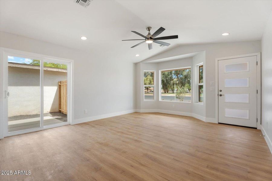 06-A7C08636 06-A7C08636