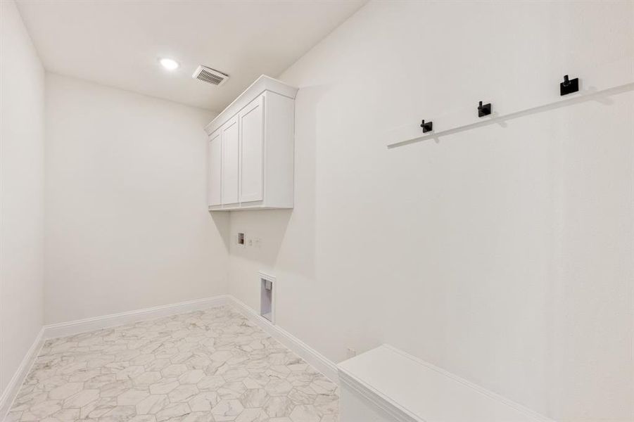 Spacious, unfurnished interior of a new home in Windsong Ranch, Prosper (Image 19).