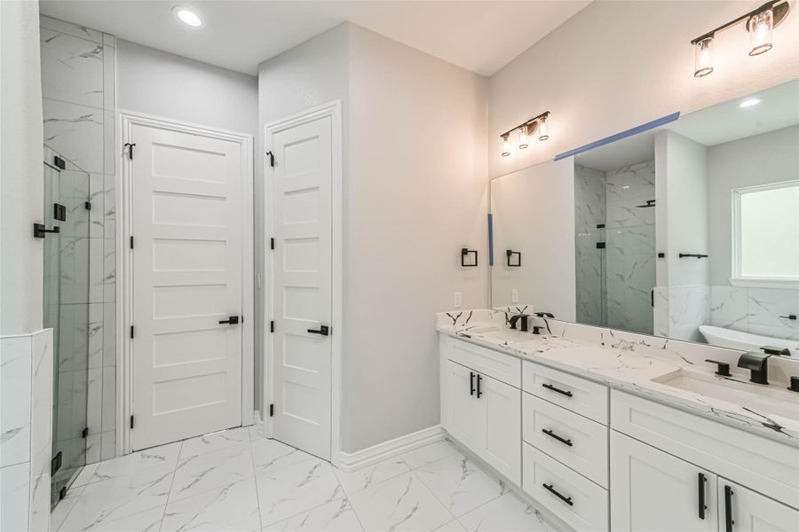 Furnished interior view inside a new home in , Conroe (Image 6).