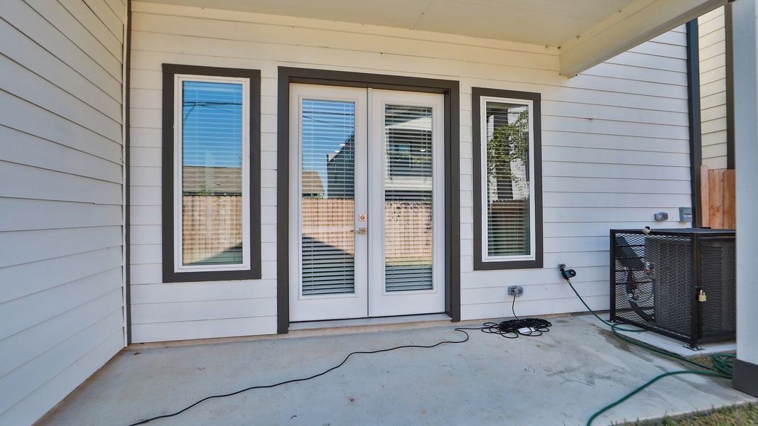 Furnished interior view inside a new home in Independence Heights, Houston (Image 30).