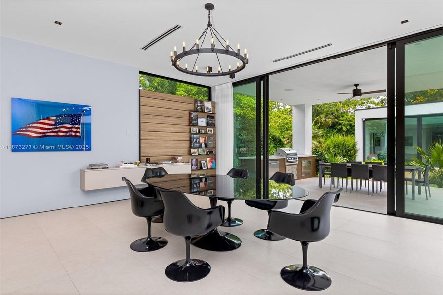 Furnished interior view inside a new home in , Pinecrest (Image 16).