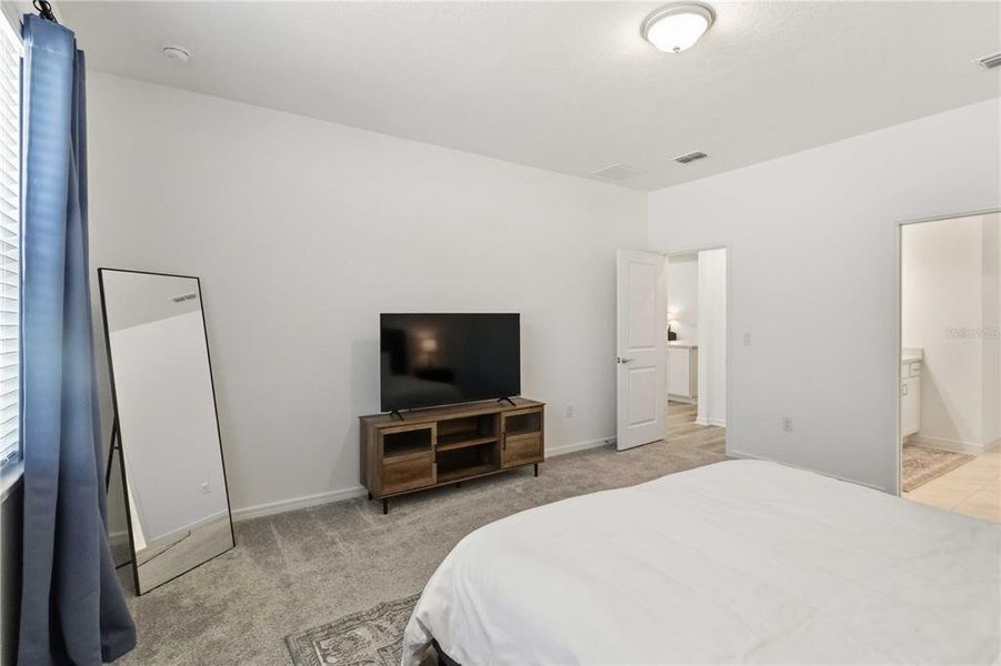 Furnished interior view inside a new home in , Valrico (Image 28).