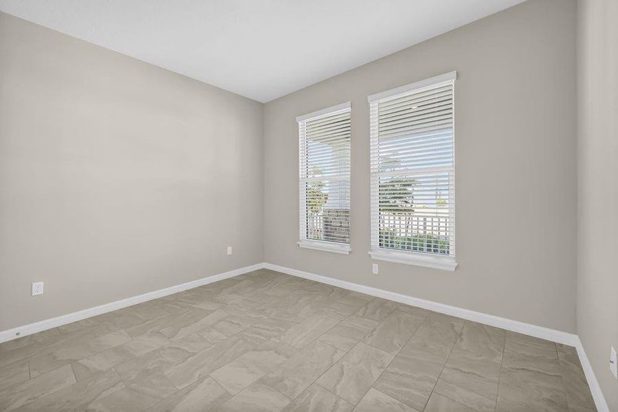621 SE Ranch Oak Circle ~ Ready Now